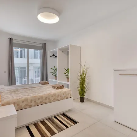 Modern Qawra With Sea View *