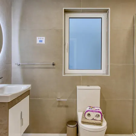 Modern Qawra With Sea View Apartman *